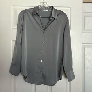Uniqlo Gray Satin Button Down Shirt XS